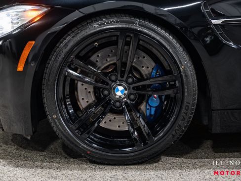 Used 2016 BMW M4 Convertible image 9