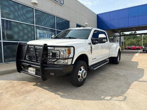 Certified 2022 Ford F350 Lariat w/ Lariat Ultimate Package AWD/4WD image 4