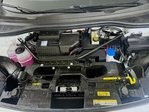 Used 2024 Volkswagen ID.4 S image 34