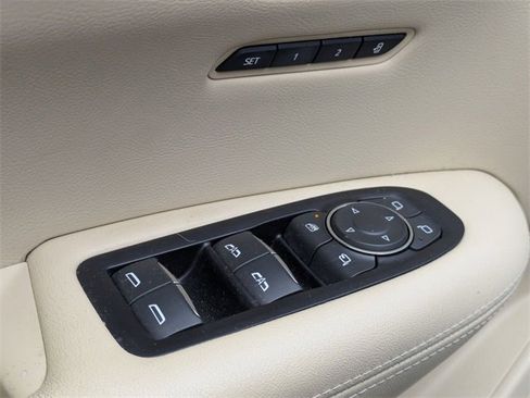 Used 2019 Cadillac XT5 Premium Luxury image 10