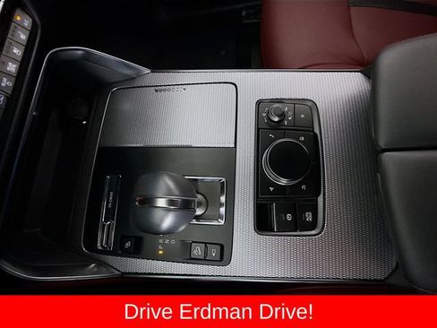 Used 2025 MAZDA CX-70 Plug-In Hybrid w/ Premium Plus AWD/4WD image 19