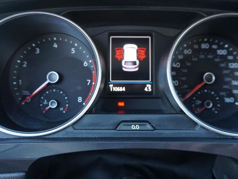 Used 2020 Volkswagen Tiguan S image 20