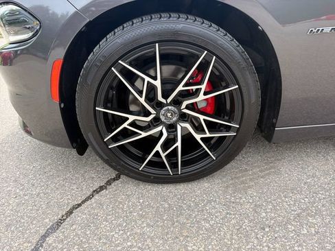 Used 2016 Dodge Charger R/T RWD image 30