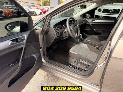 Used 2016 Volkswagen e-Golf SE FWD image 22