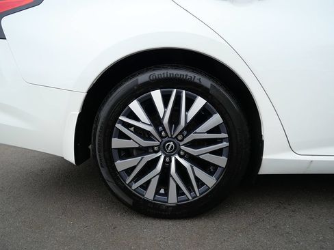 Used 2023 Nissan Altima 2.5 SV w/ SV Premium Package FWD image 39