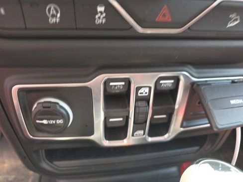 Used 2019 Jeep Wrangler Unlimited Sport S AWD/4WD image 15