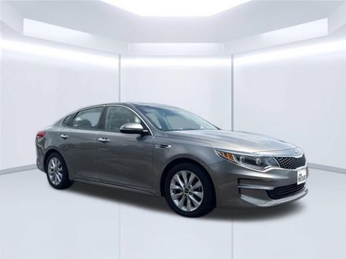 Used 2016 Kia Optima EX w/ Premium Package FWD image 8