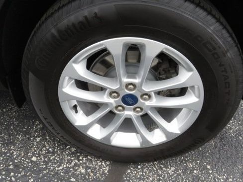 Certified 2022 Ford Escape SE w/ Cold Weather Package image 26