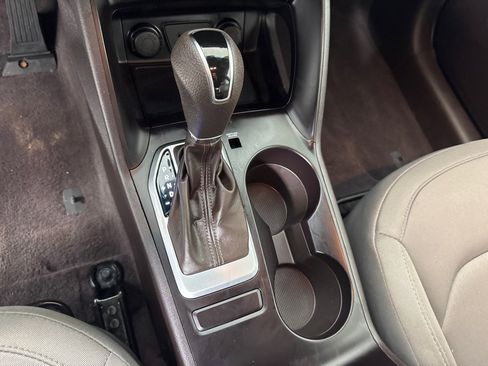 Used 2015 Hyundai Tucson GLS image 16