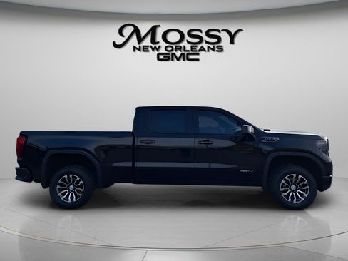 Used 2023 GMC Sierra 1500 AT4 w/ AT4 Preferred Package image 4