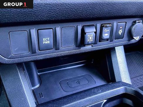 Certified 2019 Toyota Tacoma TRD Off-Road AWD/4WD image 36