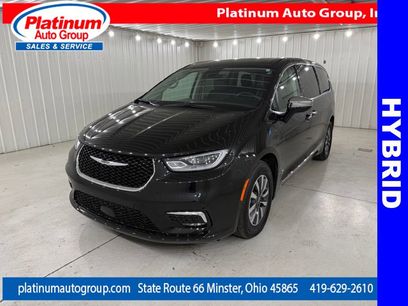 Used 2023 Chrysler Pacifica Limited