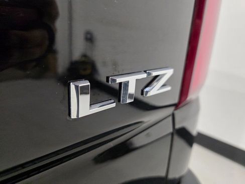 Used 2019 Chevrolet Silverado 1500 LTZ image 36