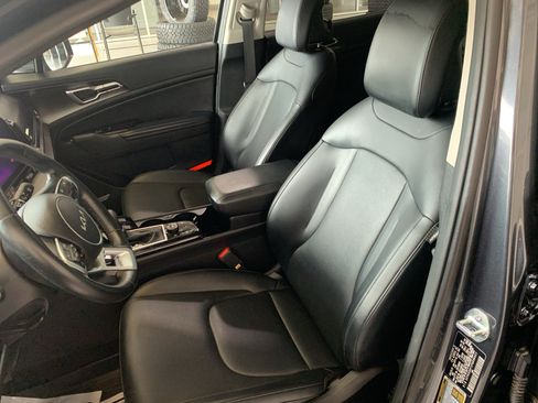 Used 2023 Kia Sportage EX FWD image 12