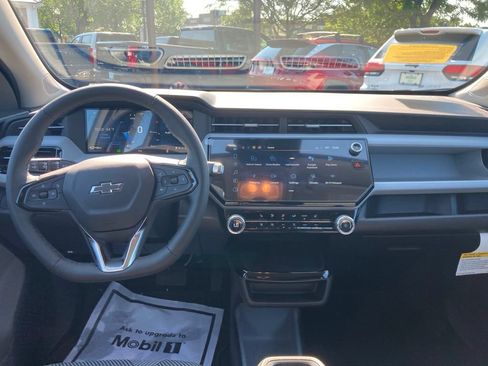 New 2027 Chevrolet Bolt LT w/ Comfort Package FWD image 5