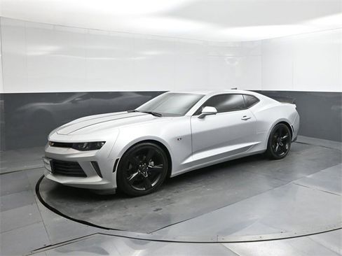 Used 2018 Chevrolet Camaro LT w/ Technology Package image 1