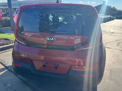 Used 2021 Kia Soul LX FWD image 4
