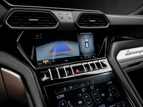 Used 2024 Lamborghini Urus S AWD/4WD image 49