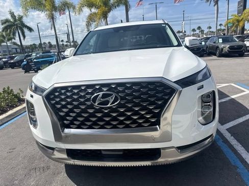 Used 2022 Hyundai Palisade Calligraphy FWD image 2