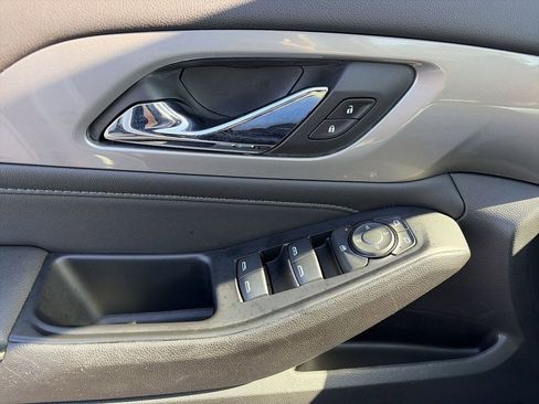 Certified 2023 Chevrolet Traverse LT image 28