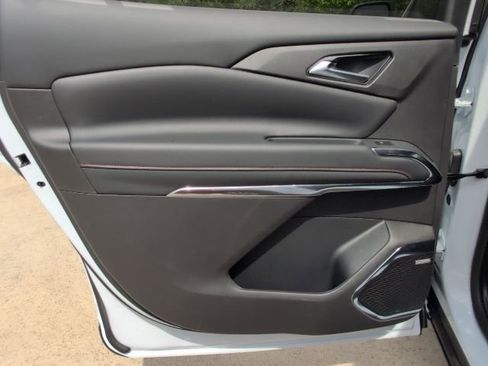 New 2026 Chevrolet Traverse Z71 w/ Enhanced Driving Package AWD/4WD image 10