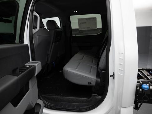 New 2026 Ford F550 2WD Crew Cab Super Duty image 17
