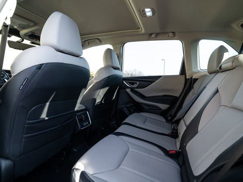 Used 2024 Subaru Forester Limited image 37