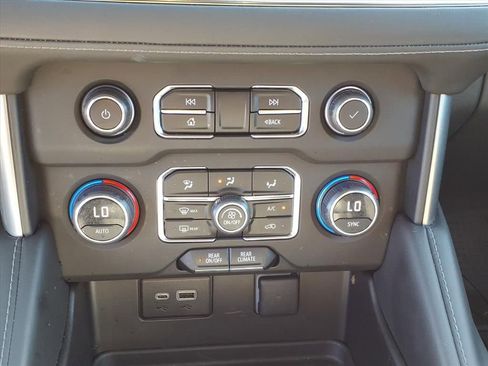 Used 2023 Chevrolet Tahoe LS image 18