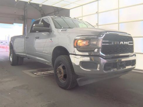 Used 2021 RAM 3500 Tradesman AWD/4WD image 2