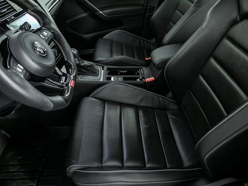 Used 2019 Volkswagen Golf 4-Door image 20