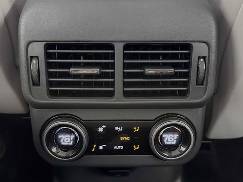 New 2026 Land Rover Range Rover Velar Dynamic SE image 24