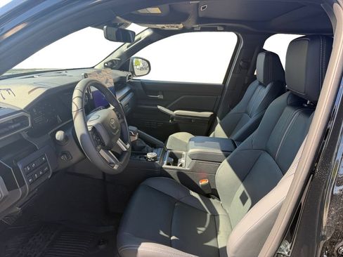 New 2026 Toyota 4Runner Limited AWD/4WD image 11