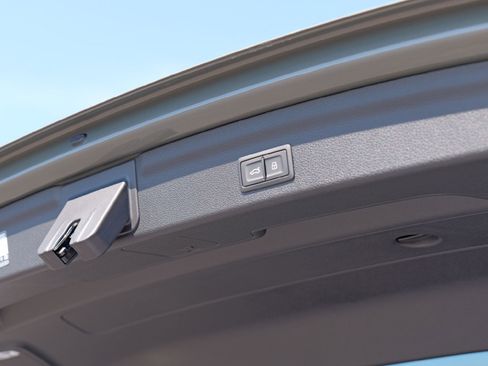 New 2025 Audi Q3 2.0T Premium image 36