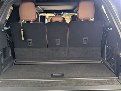 New 2025 Lincoln Navigator Reserve image 30