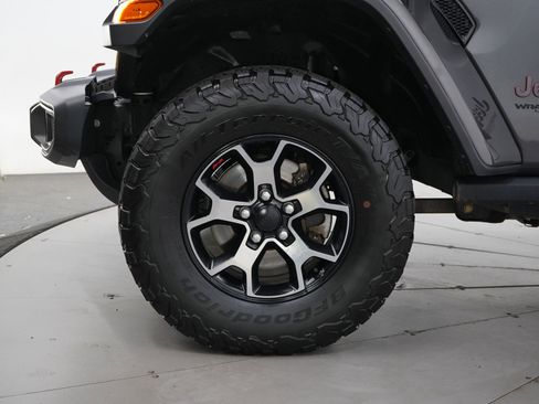 Used 2018 Jeep Wrangler Unlimited Rubicon image 30