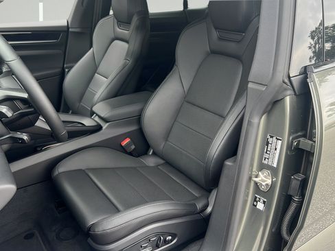 New 2026 Porsche Macan 4 Electric AWD/4WD image 15