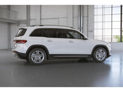 Certified 2022 Mercedes-Benz GLB 250 4MATIC image 19