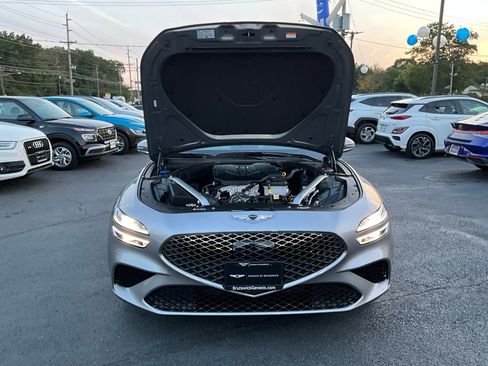 Used 2025 Genesis G70 2.5T image 9