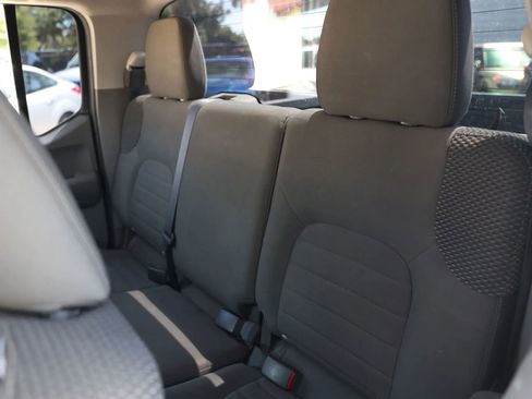 Used 2012 Nissan Frontier SV w/ Sport Appearance Pkg RWD image 13