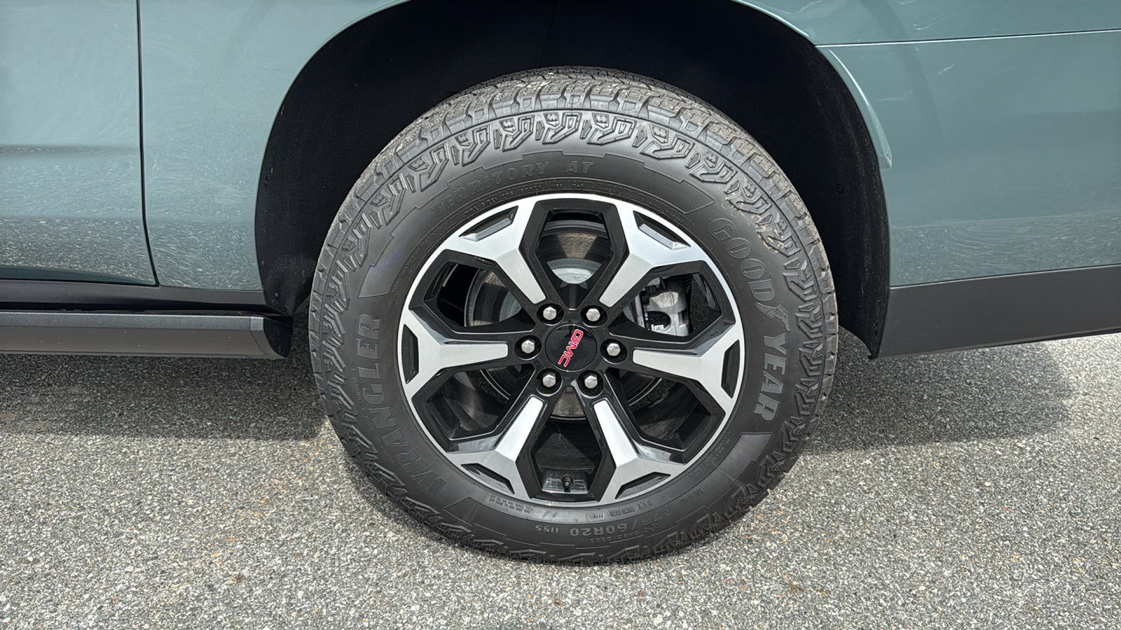 Certified 2026 GMC Yukon XL AT4 w/ AT4 Premium Plus Package AWD/4WD image 11