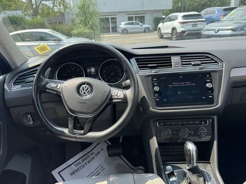 Used 2019 Volkswagen Tiguan SE w/ Panoramic Sunroof Package AWD/4WD image 14