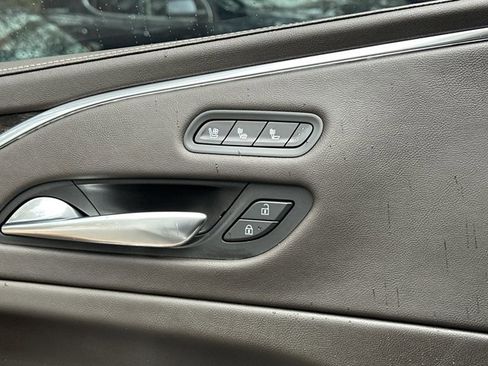 Used 2021 Cadillac Escalade Sport w/ Driver Assist Tech Package image 37