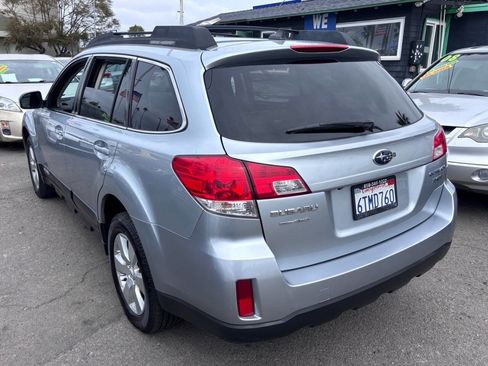 Used 2012 Subaru Outback 3.6R Limited image 3