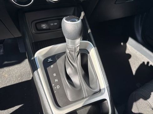 Used 2026 Hyundai Venue SE image 32