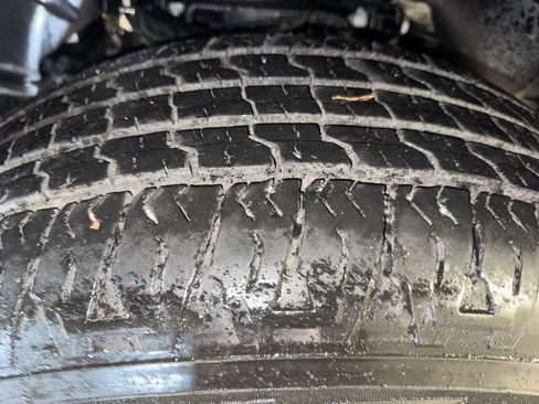 Used 2024 RAM 1500 Laramie image 11