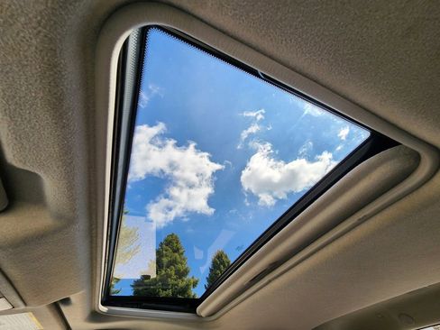 Used 2006 Nissan Frontier SE w/ (P01) Power Pkg AWD/4WD image 21