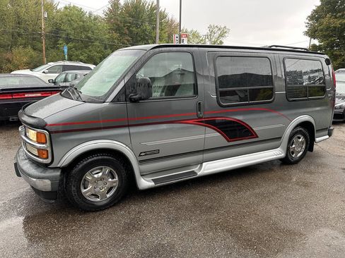 Used 1997 Chevrolet Express 1500 image 3