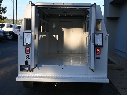 New 2026 Ford E-350 and Econoline 350 Super Duty w/ Power Equipment Group image 12