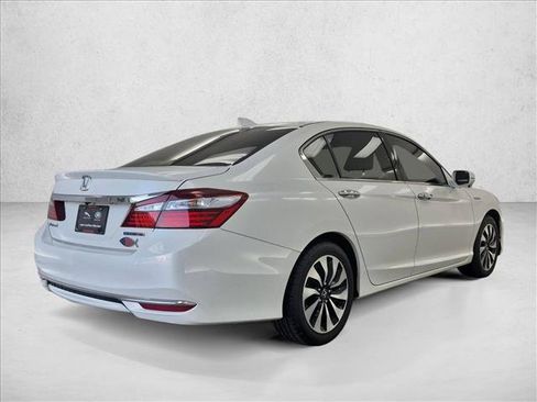 Used 2017 Honda Accord EX-L image 5