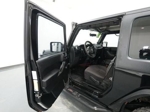 Used 2013 Jeep Wrangler Sport AWD/4WD image 15